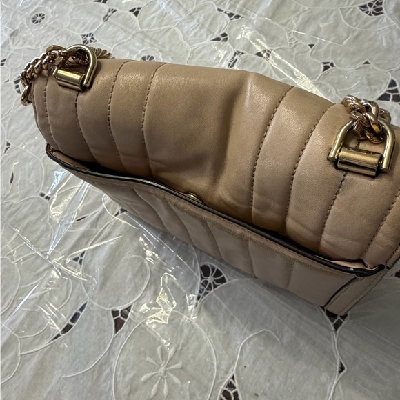 Michael Kors Quilted Chain Shoulder Bag | Beige/Nude | Gold Hardware - Picture 5 of 5